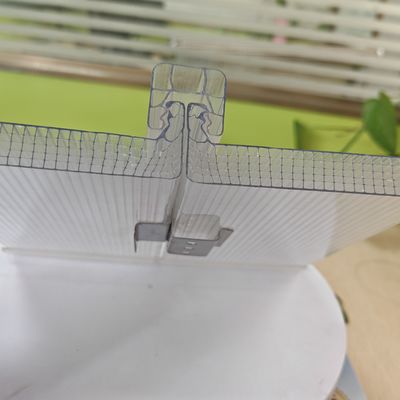 Καλή τιμή. Εξάφυλλο φύλλο πολυκαρβονικού U-Lock για ανώτερη θερμομόνωση σε απευθείας σύνδεση