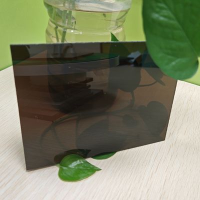 Καλή τιμή. Προστασία από την υπεριώδη ακτινοβολία σε απευθείας σύνδεση